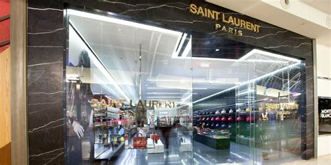 st laurent shopping mall stores.